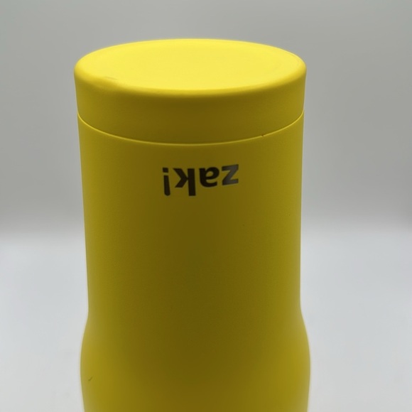 Zak! yellow water bottle that fits in car cupholder - Picture 4 of 7